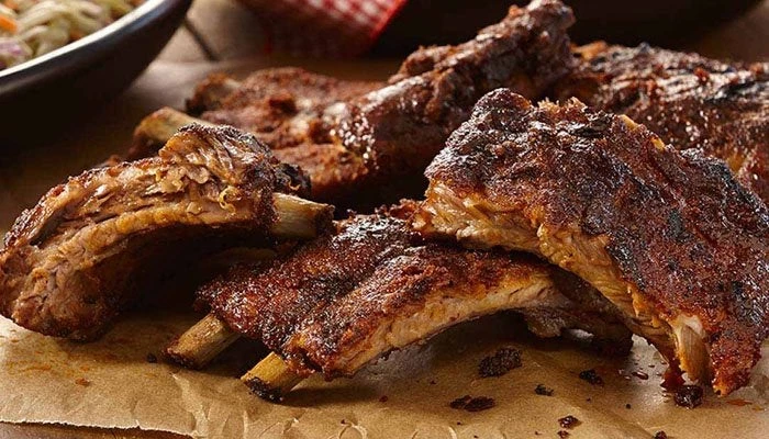 Κι όμως οι μερίδες των εστιατορίων έχουν πιο πολλές θερμίδες από τα «φαστ φουντ»